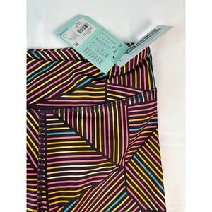 DSG Momentum Mid Rise Girls Shorts Size L‎ (14) Geometric Lined Pattern